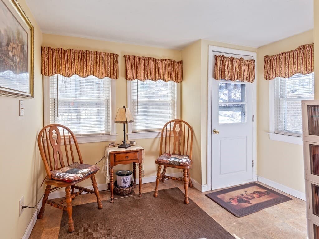 242 Pleasant Street, Leominster MA 01453 photo 12