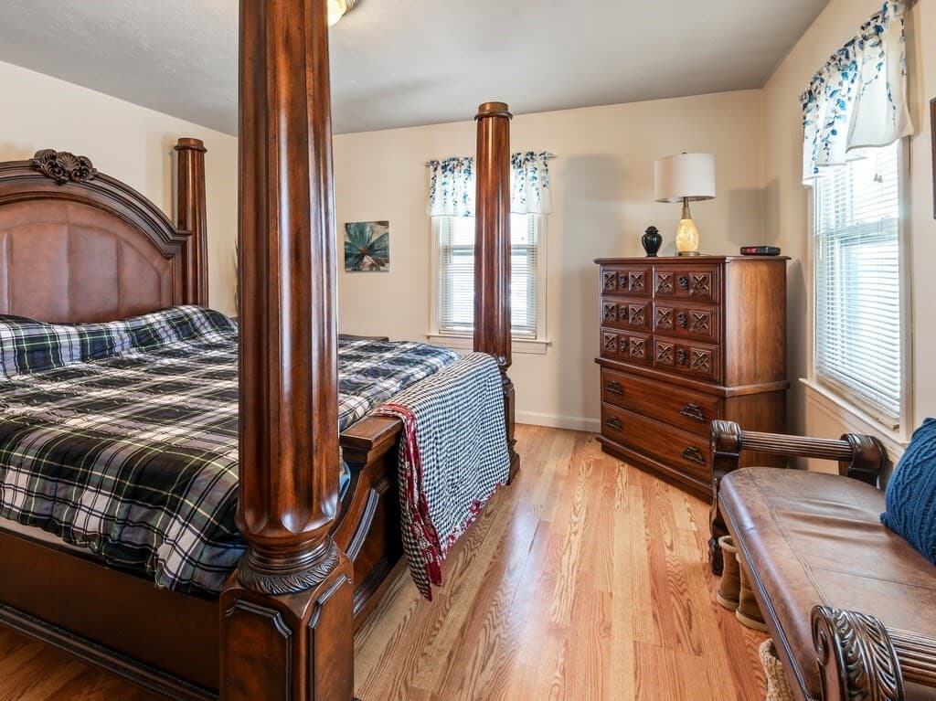 242 Pleasant Street, Leominster MA 01453 photo 22