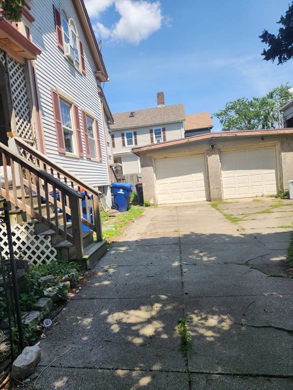 33 Madison St, New Bedford MA 02740 photo 3
