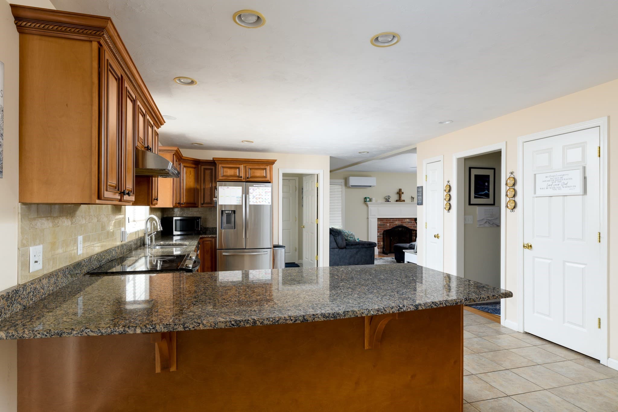 Single Family Residence at 249 Pleasantdale Road, Rutland MA 01543, photo 4 of 33