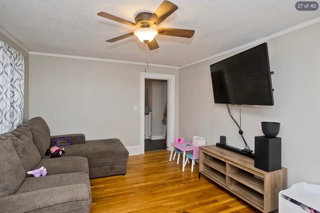 47 Taylor St, Holyoke MA 01040 photo 27