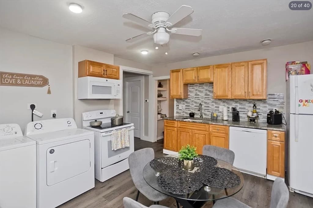 47 Taylor St, Holyoke MA 01040 photo 20