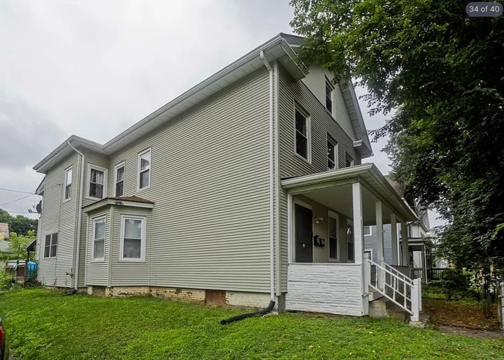 47 Taylor St, Holyoke MA 01040 photo 34