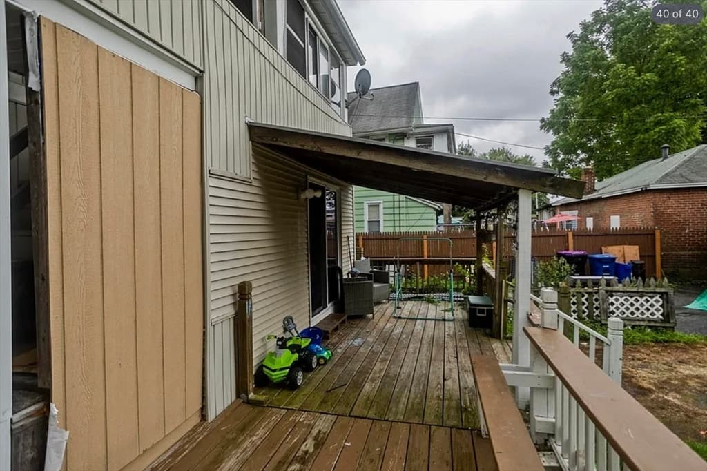47 Taylor St, Holyoke MA 01040 photo 40