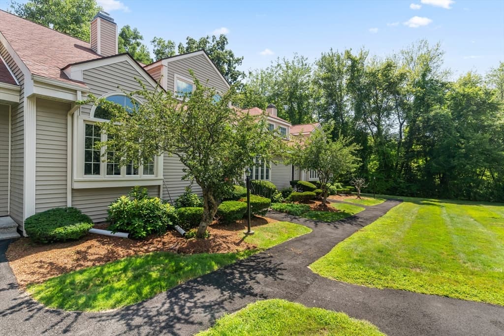 237 South St # 43, Shrewsbury MA 01545 photo 4