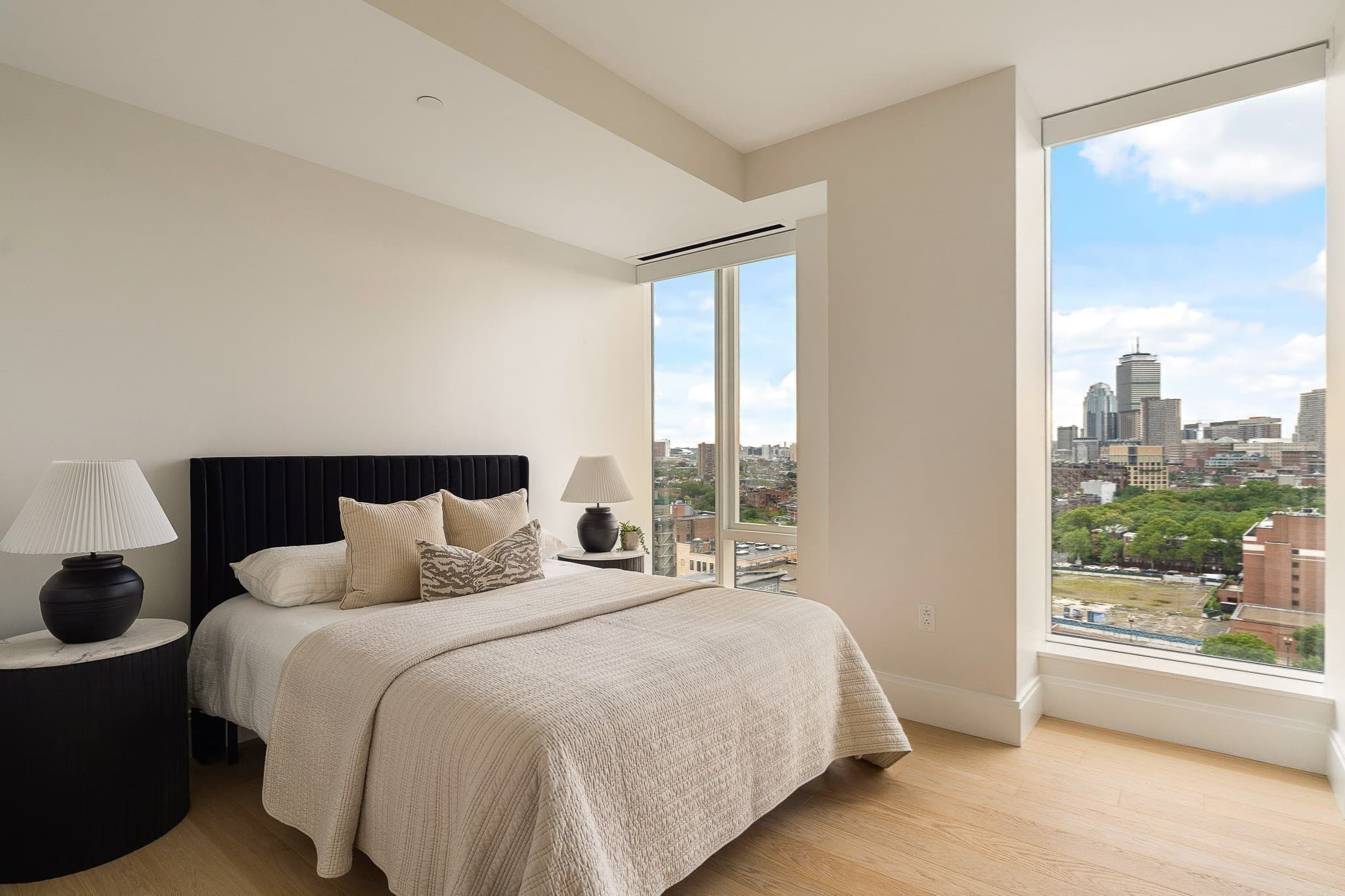Condominium at 380 Harrison Ave, Boston MA 02118, photo 22 of 34