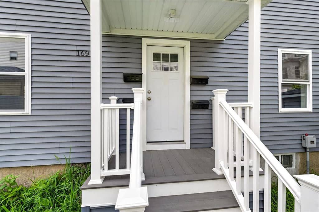 169 Grant Street., Fall River MA 02721