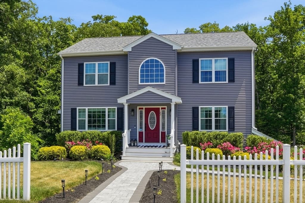 23 Richard K Stevens Dr, North Attleboro MA 02760