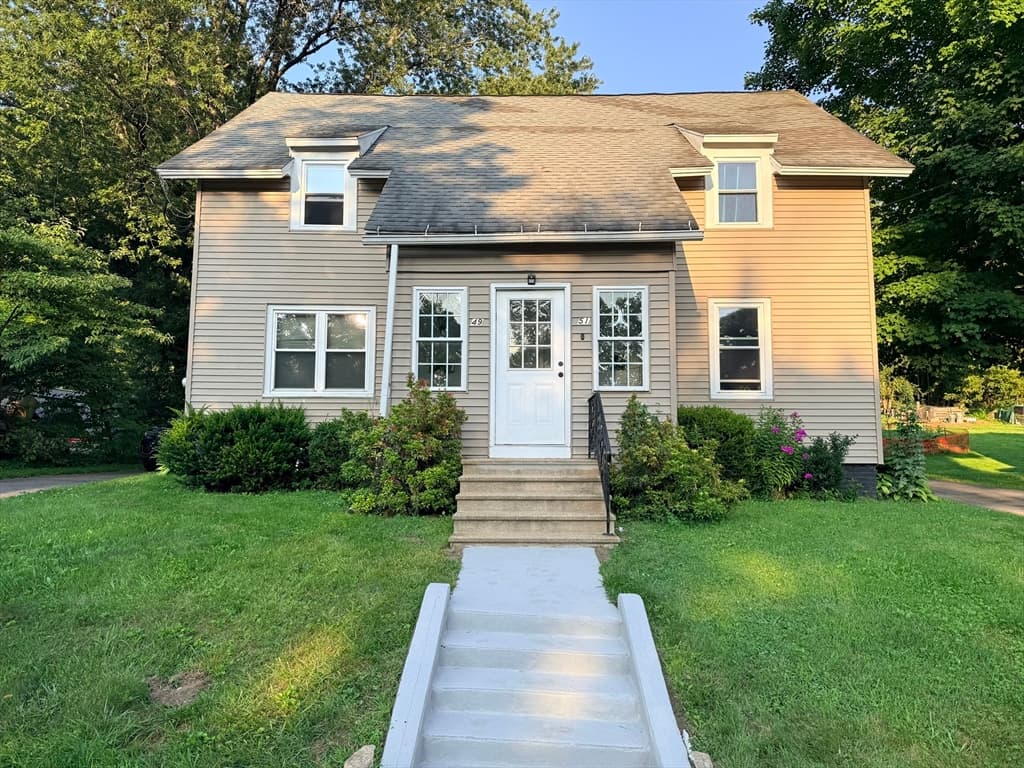 49-51 High St, Hardwick MA 01031