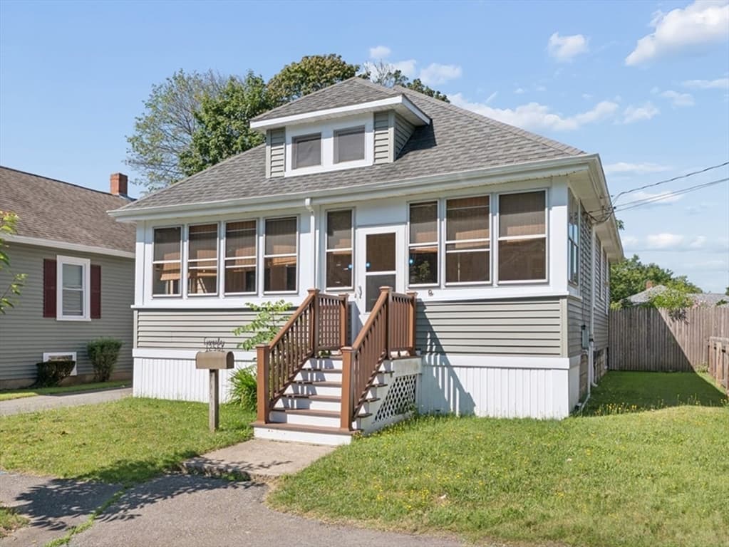 256 Green St, Fairhaven MA 02719