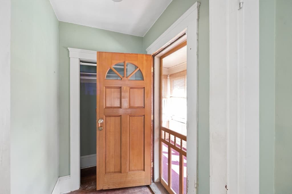 256 Green St, Fairhaven MA 02719 photo 4