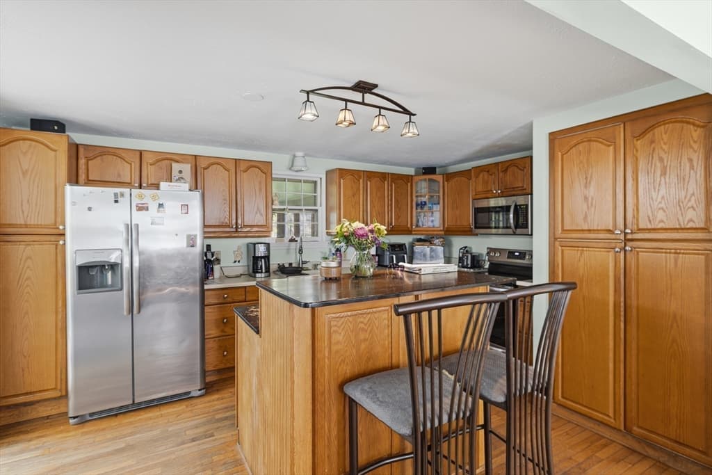 106 South Meadow Road, Carver MA 02330 photo 2
