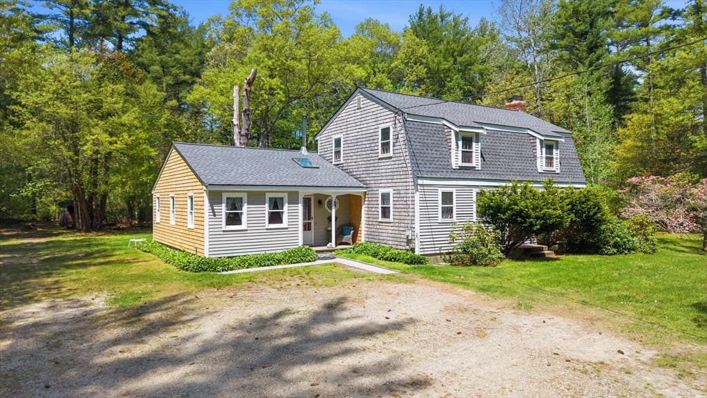 106 South Meadow Road, Carver MA 02330