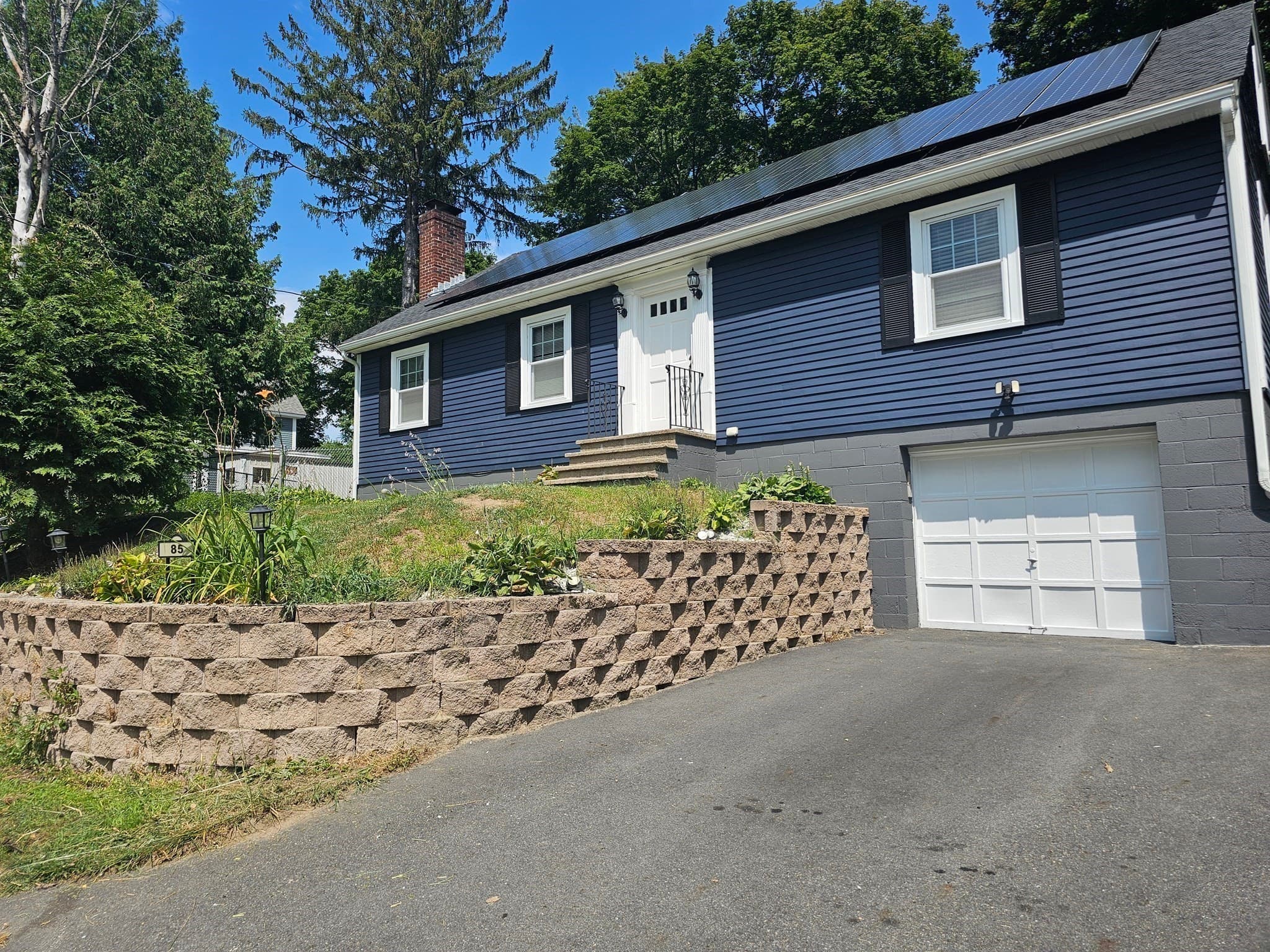 Single Family Residence at 85 Lexington Ave, Lowell MA 01854, photo 2 of 33
