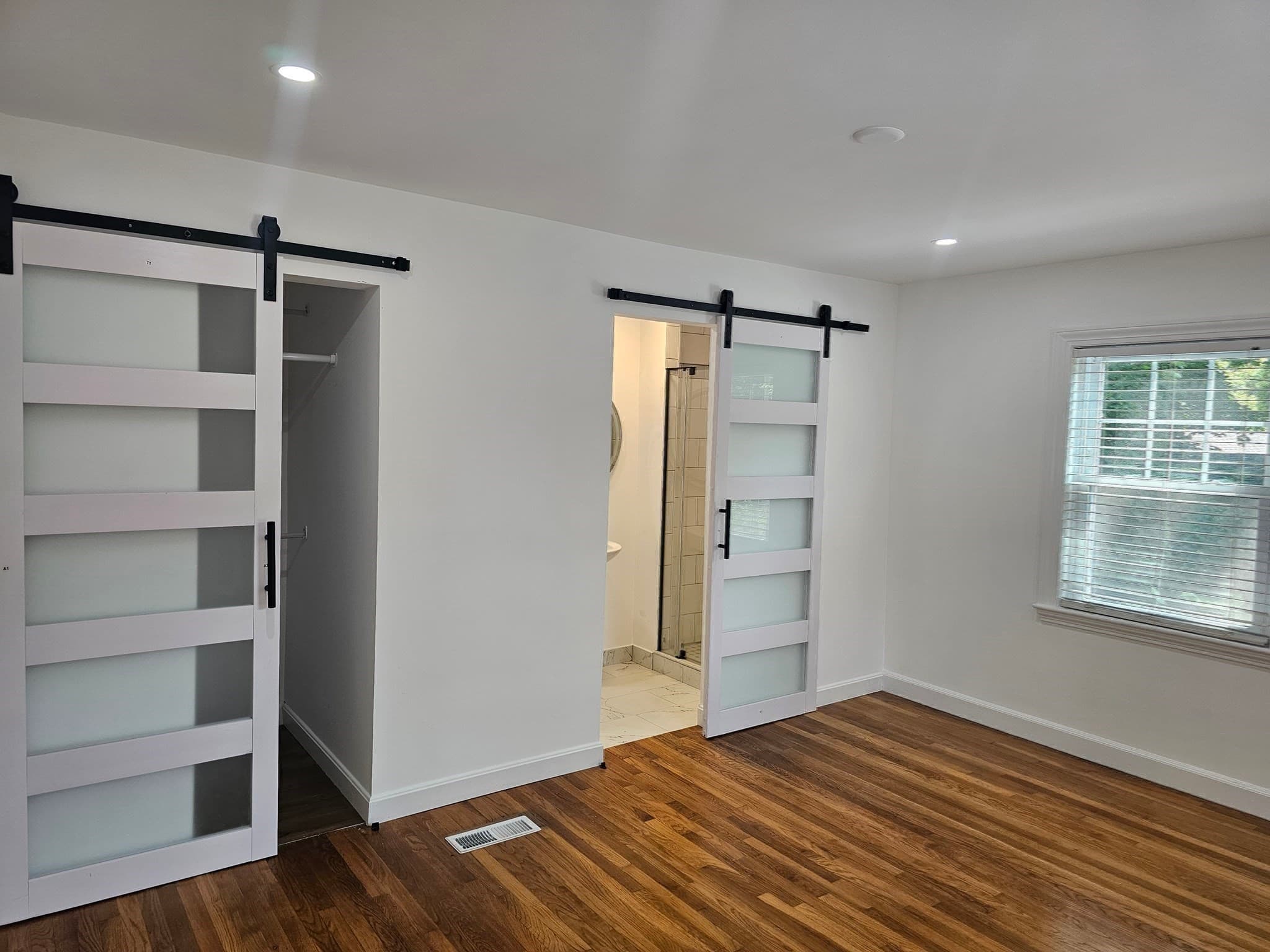 Single Family Residence at 85 Lexington Ave, Lowell MA 01854, photo 19 of 33