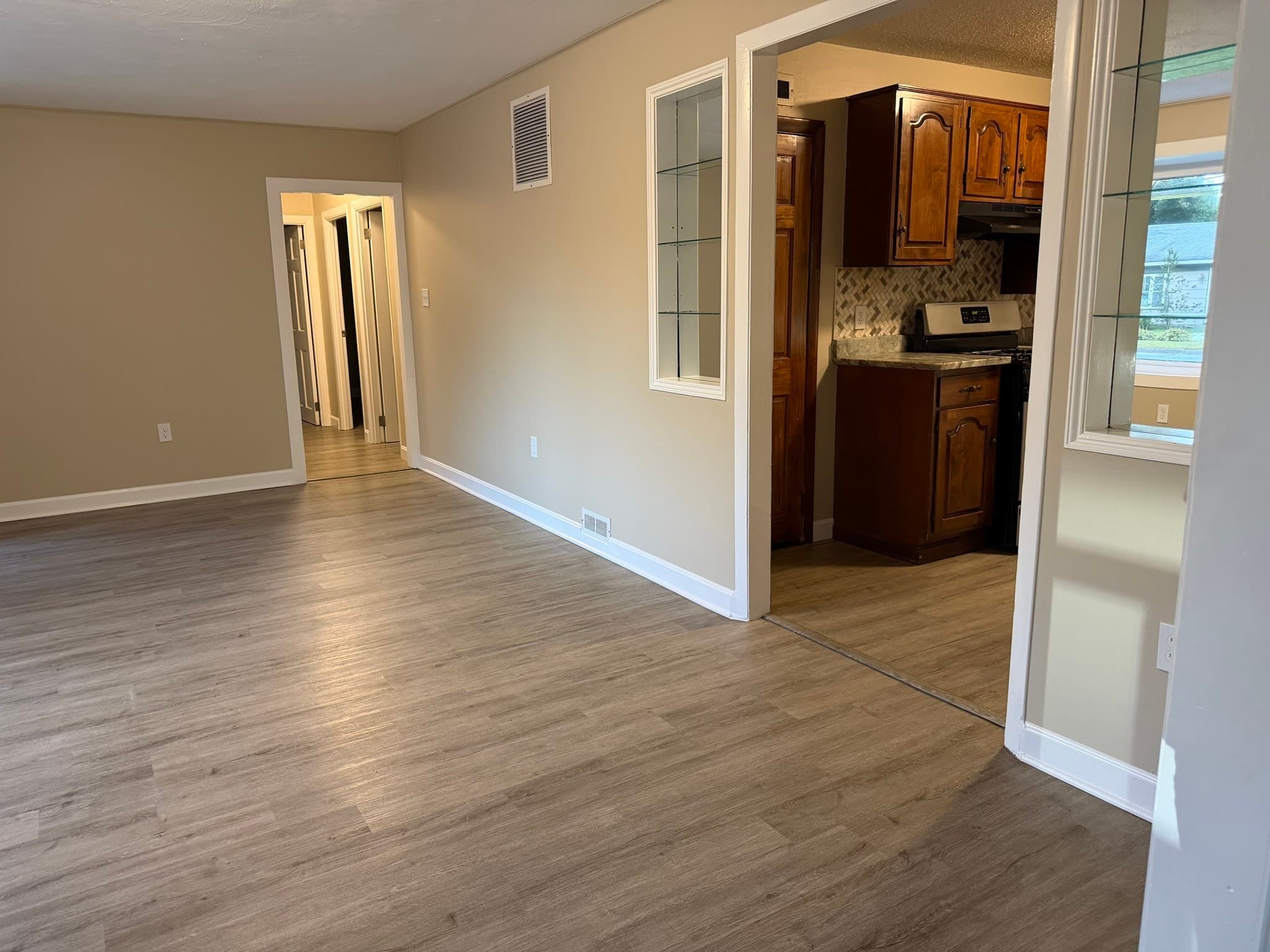 Multi Family at 6 Eddy St, Fairhaven MA 02719, Fairhaven, photo 2 of 14