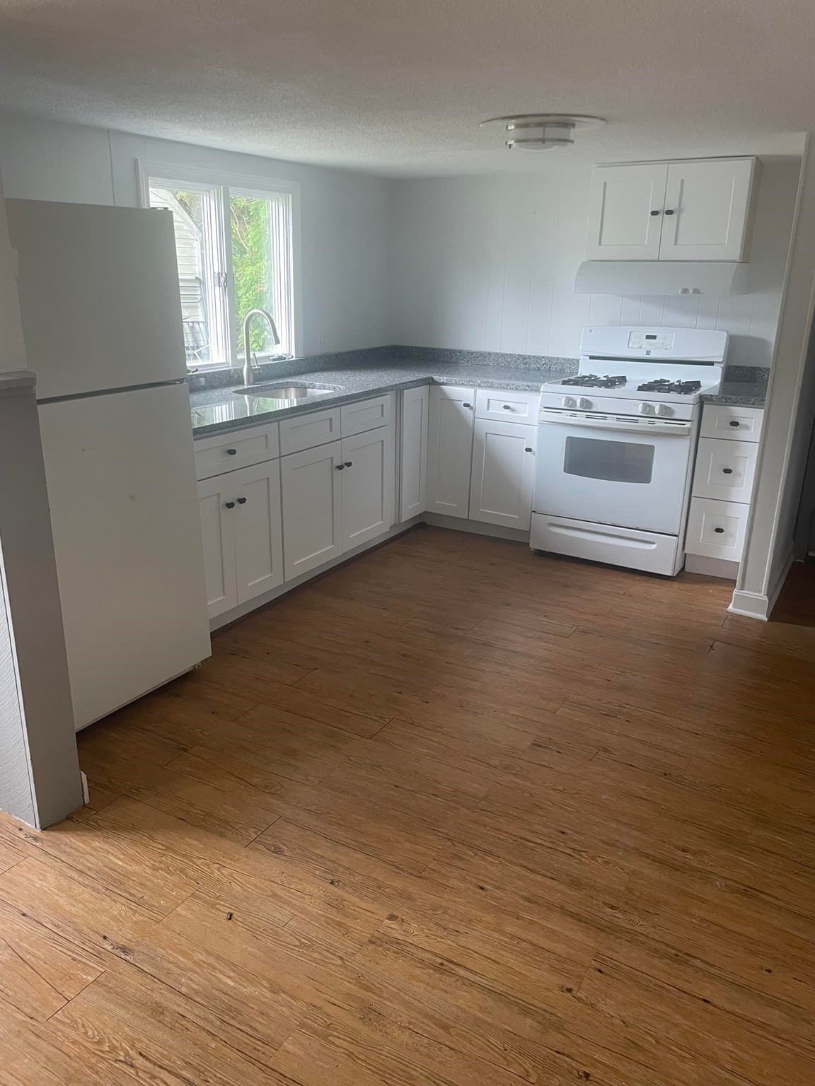 Multi Family at 6 Eddy St, Fairhaven MA 02719, Fairhaven, photo 10 of 14