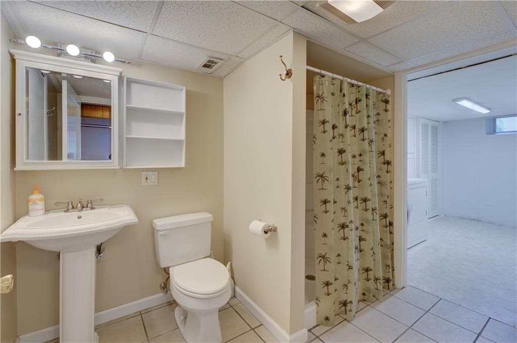 Single Family Residence at 16 Superior St, Warwick RI 02886, Warwick, photo 26 of 35