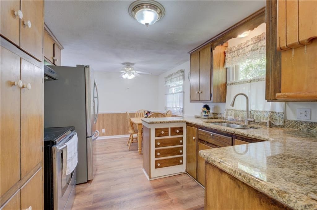 Single Family Residence at 16 Superior St, Warwick RI 02886, Warwick, photo 14 of 35