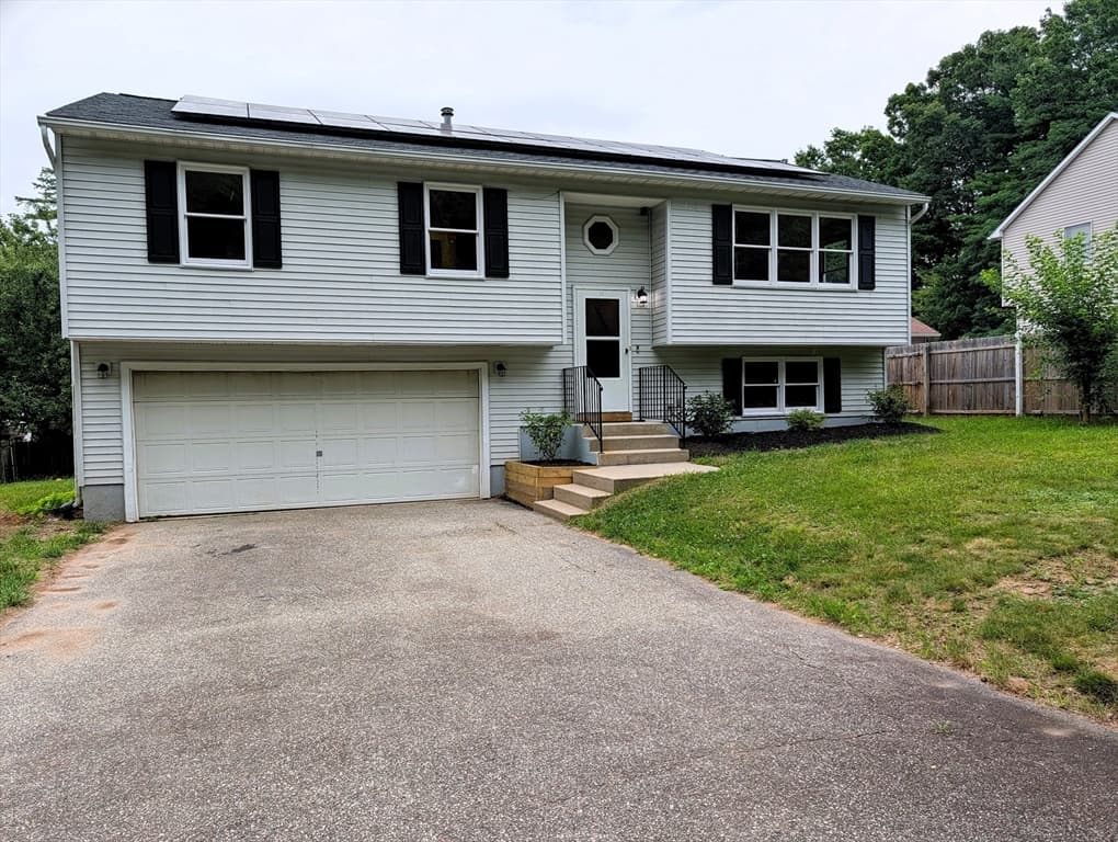 22 Pine Needle Ln, Springfield MA 01118 photo 32