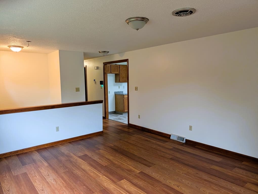 22 Pine Needle Ln, Springfield MA 01118 photo 5
