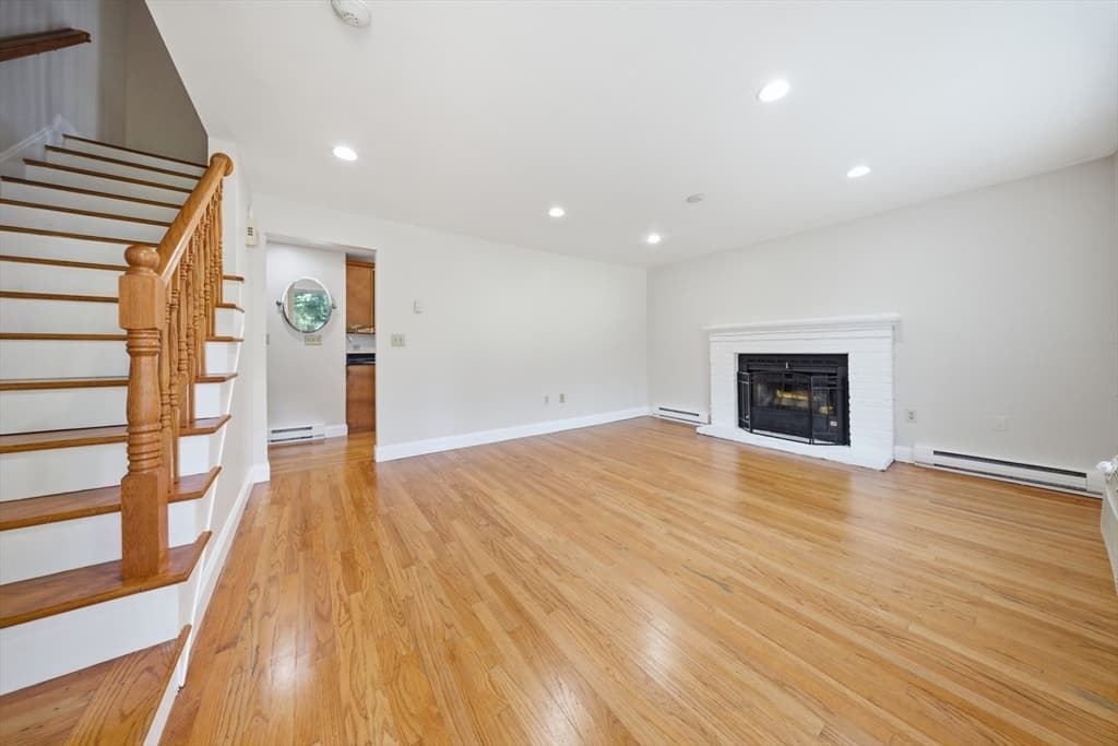 Condominium at 10 Erick Rd # 32, Mansfield MA 02048, Mansfield, photo 2 of 26