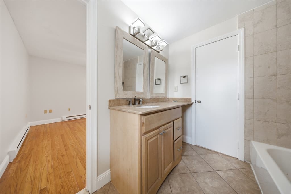 Condominium at 10 Erick Rd # 32, Mansfield MA 02048, Mansfield, photo 13 of 26