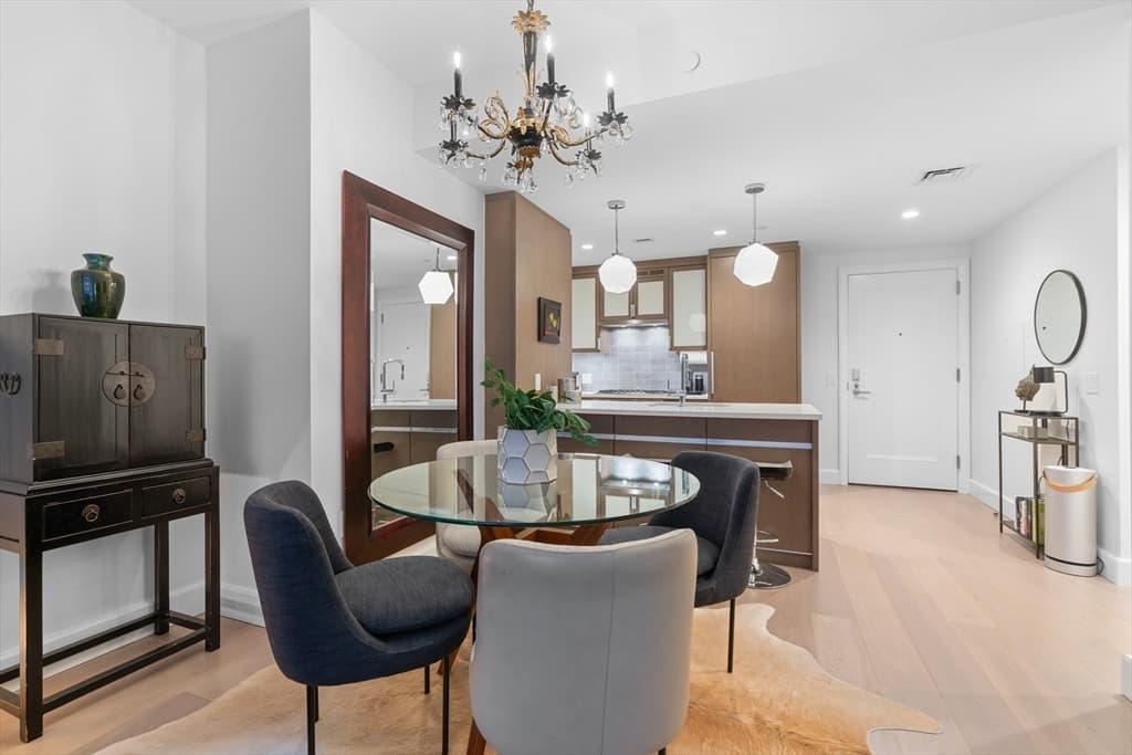 100 Lovejoy Wharf, Boston MA 02114 photo 2