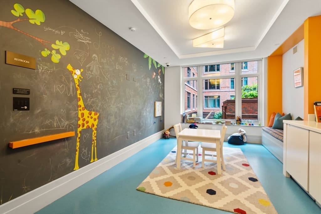 100 Lovejoy Wharf, Boston MA 02114 photo 19
