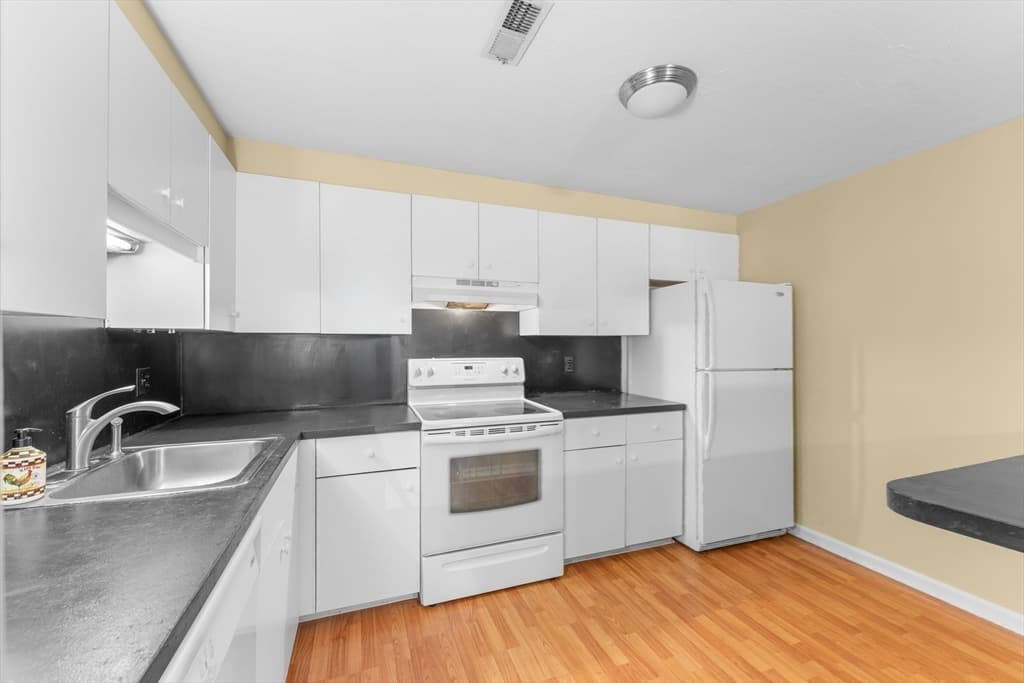 356 Neponset St # D, Canton MA 02021 photo 9