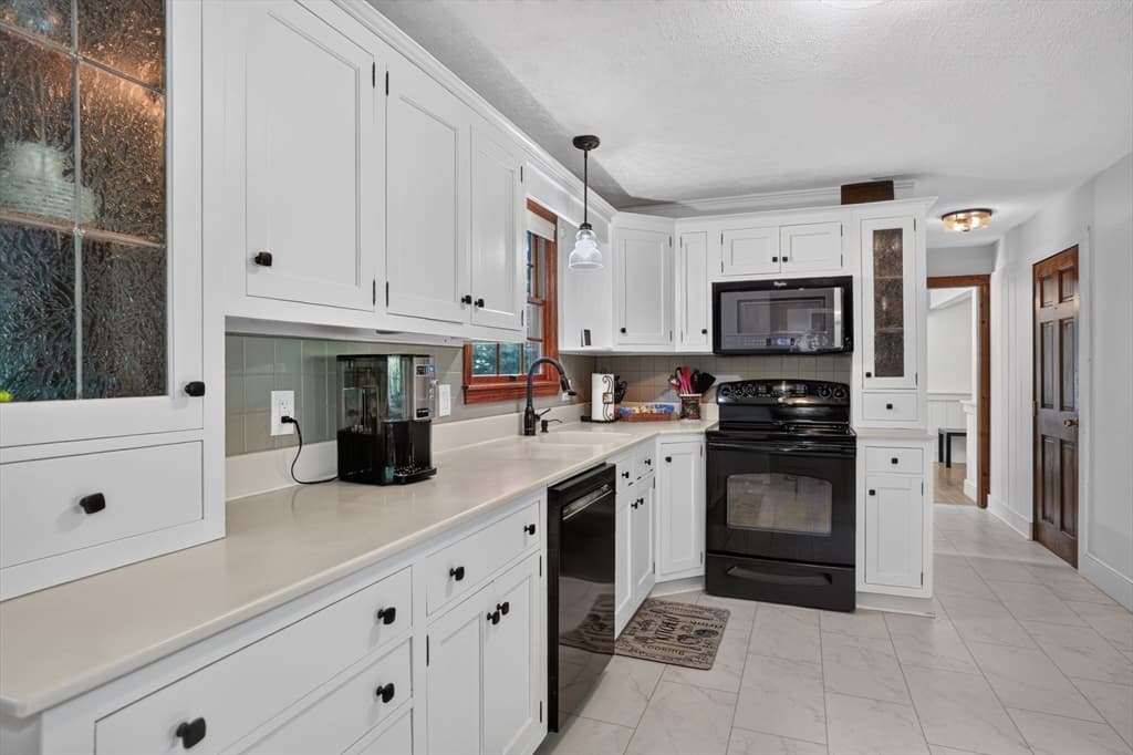 83 Crestwood Dr, Northborough MA 01532 photo 11