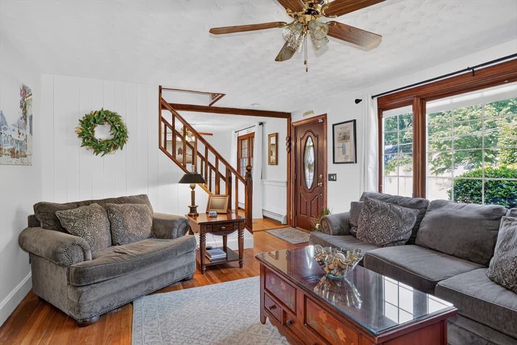 83 Crestwood Dr, Northborough MA 01532 photo 4