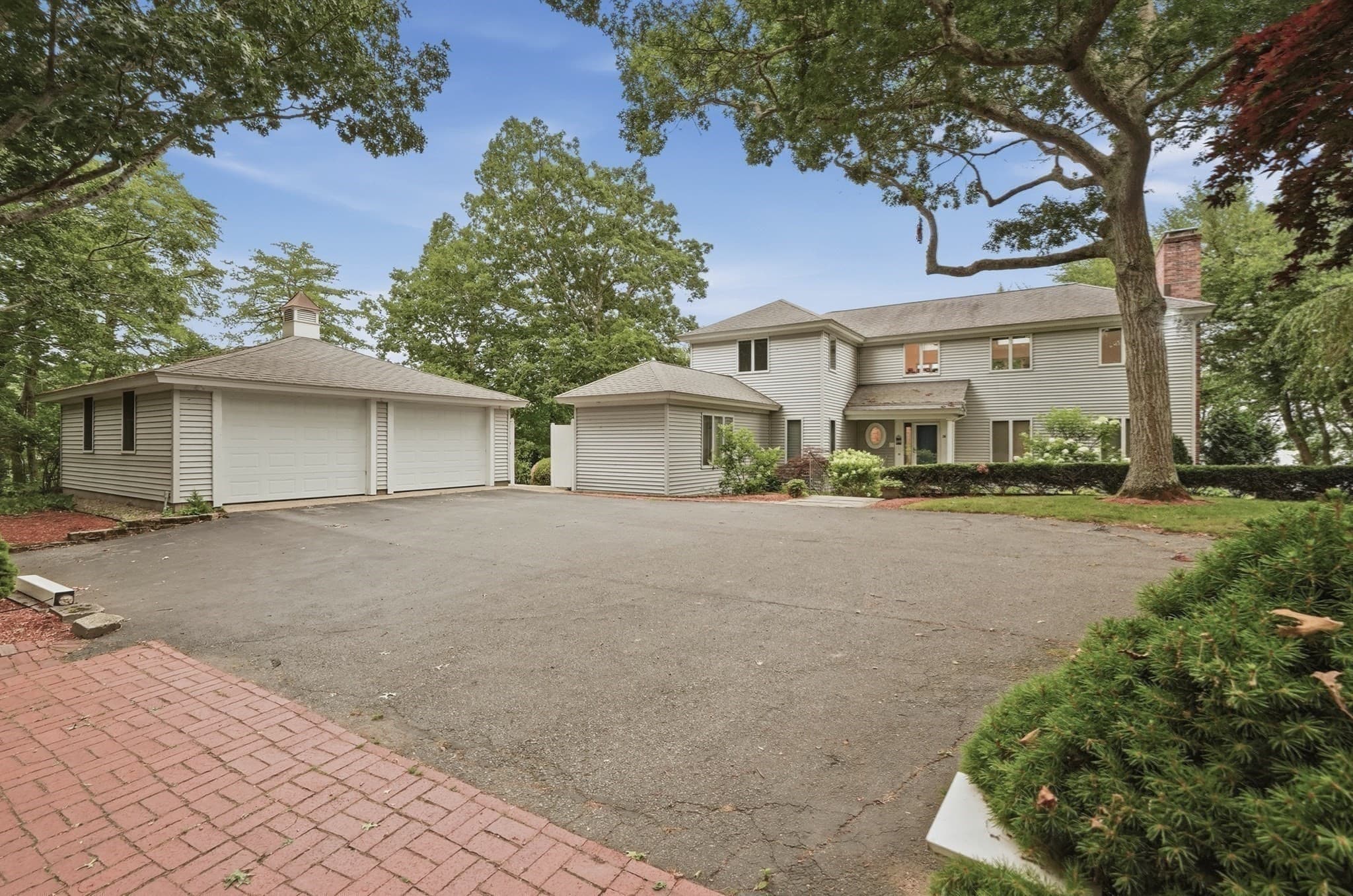 Single Family Residence at 34 Shirley Point Rd, Barnstable MA 02632, Barnstable, photo 9 of 42