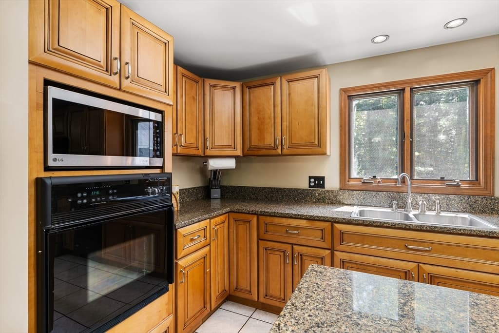 229 Tispaquin St, Middleboro MA 02346 photo 16