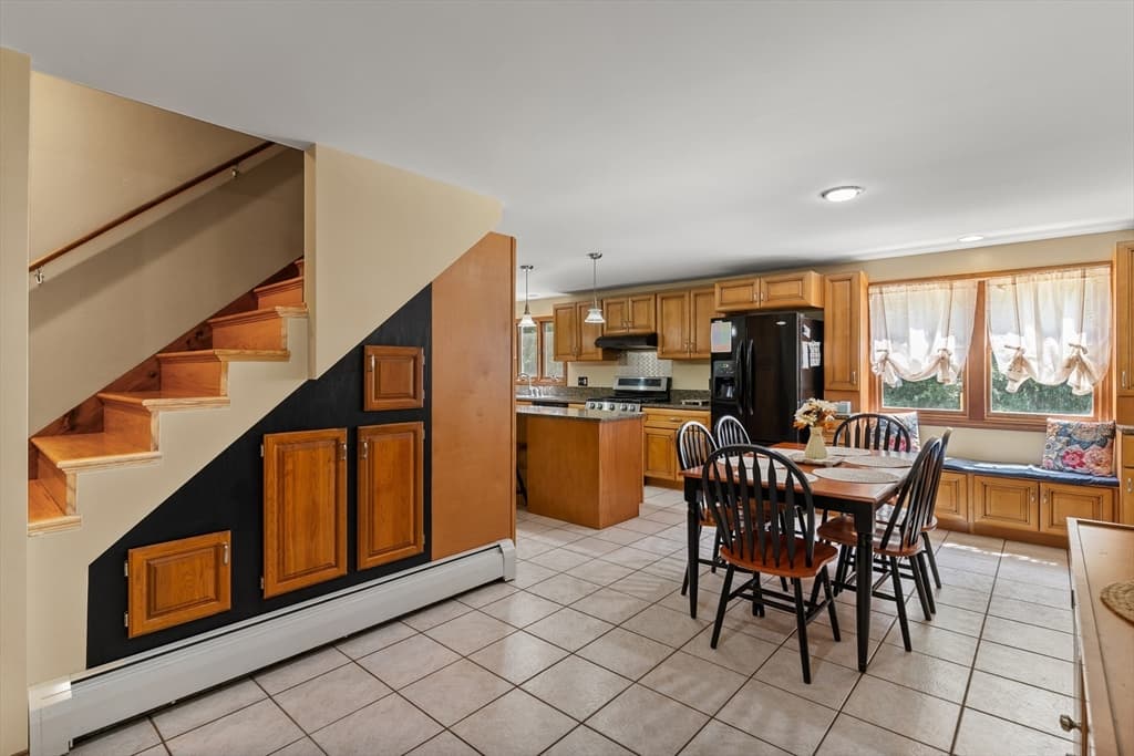 229 Tispaquin St, Middleboro MA 02346 photo 7