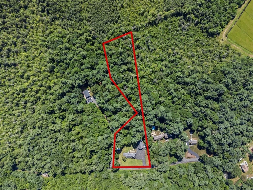 229 Tispaquin St, Middleboro MA 02346 photo 38