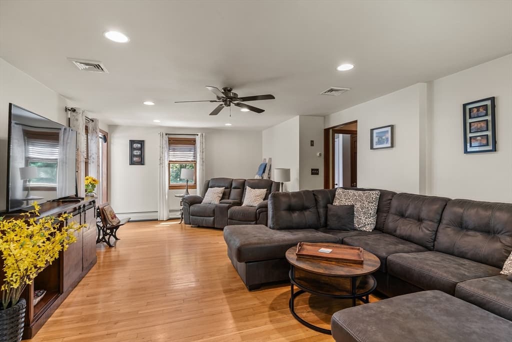 229 Tispaquin St, Middleboro MA 02346 photo 18