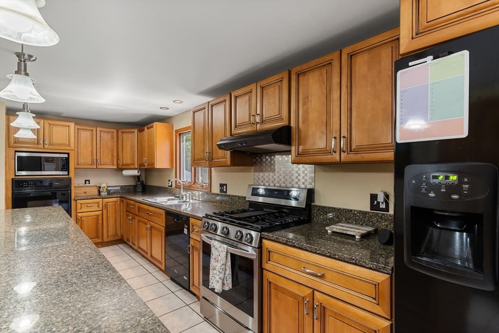 229 Tispaquin St, Middleboro MA 02346 photo 15