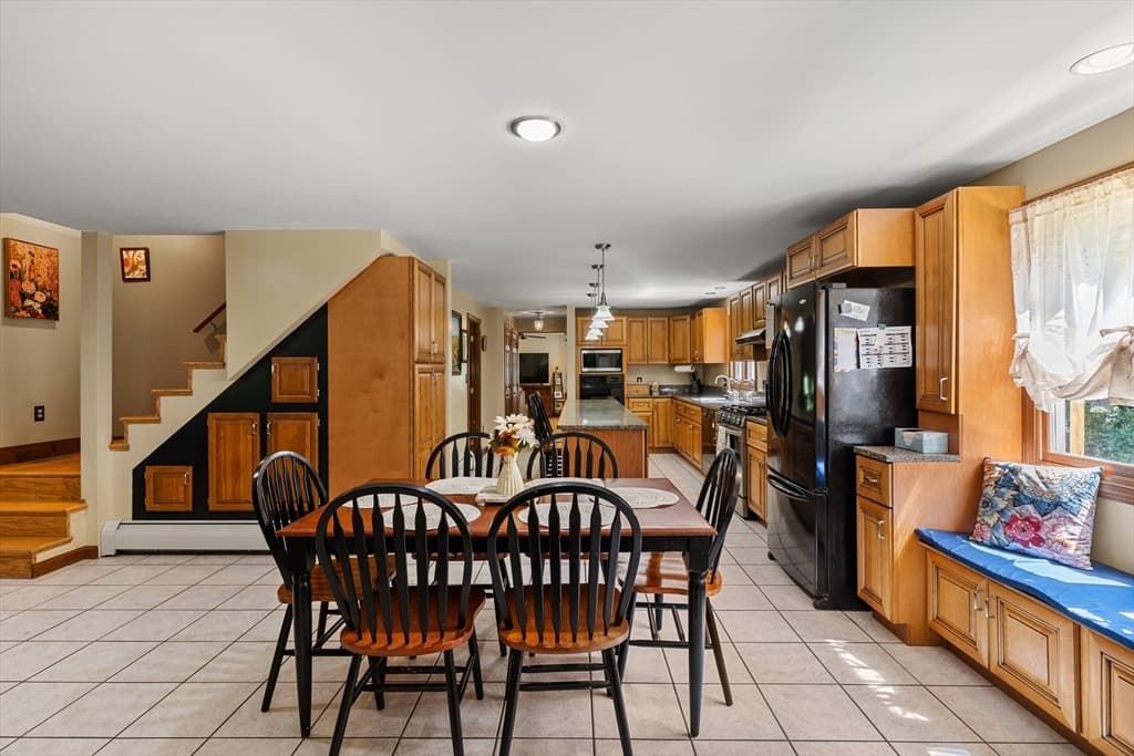 229 Tispaquin St, Middleboro MA 02346 photo 8