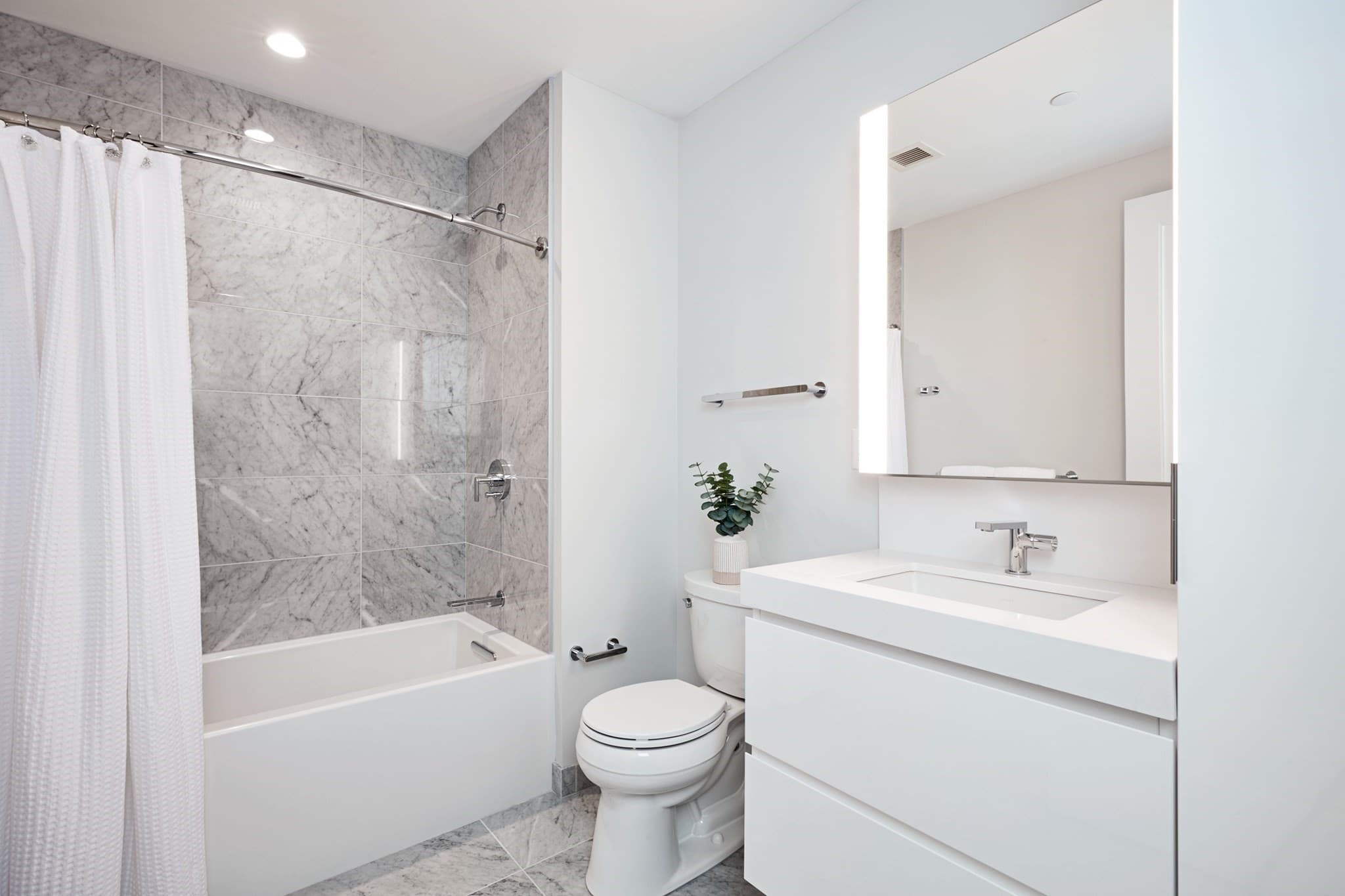 Condominium at 135 Seaport Blvd # U18, Boston MA 02210, photo 9 of 19