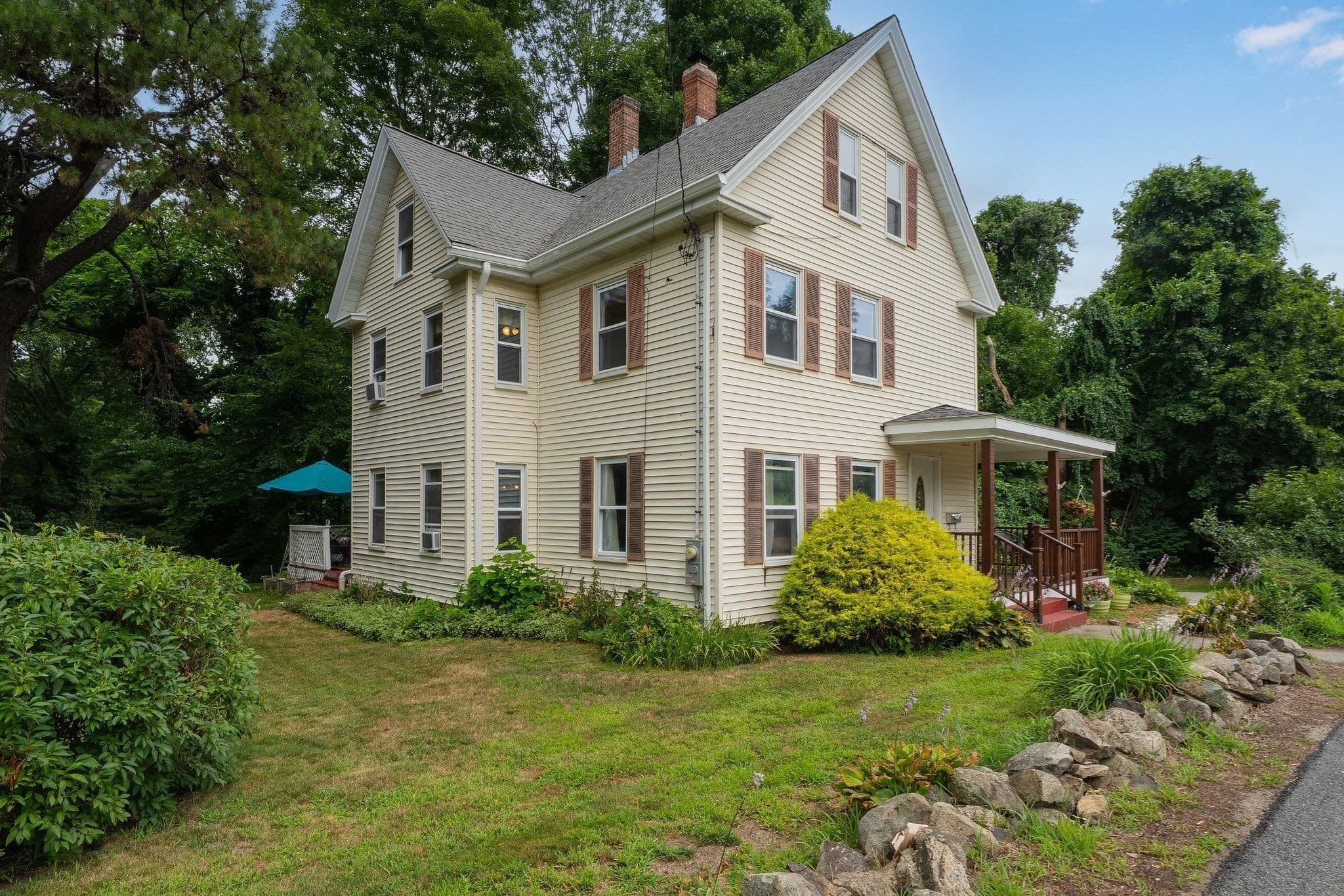 Single Family Residence at 190 N. Main Street, Sharon MA 02067, photo 3 of 42