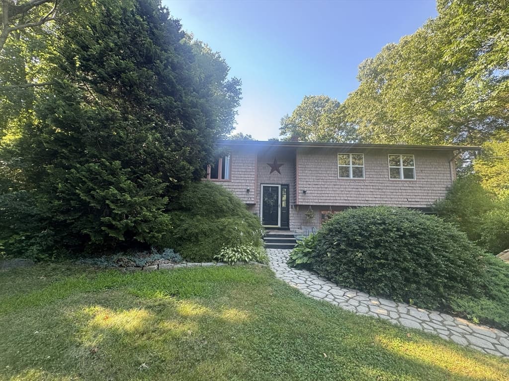 36 Mary Lou Avenue, Westport MA 02790