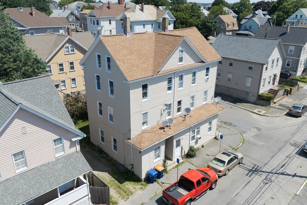 199-203 Austin St, New Bedford MA 02740