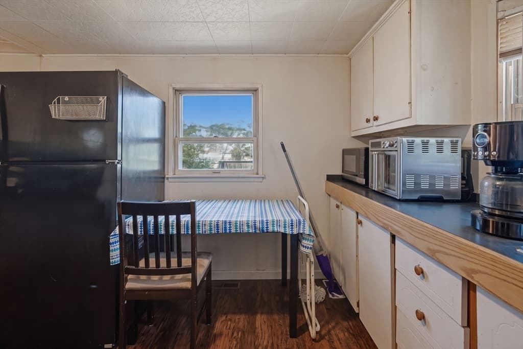 124 Mayflower Avenue, Taunton MA 02780 photo 4