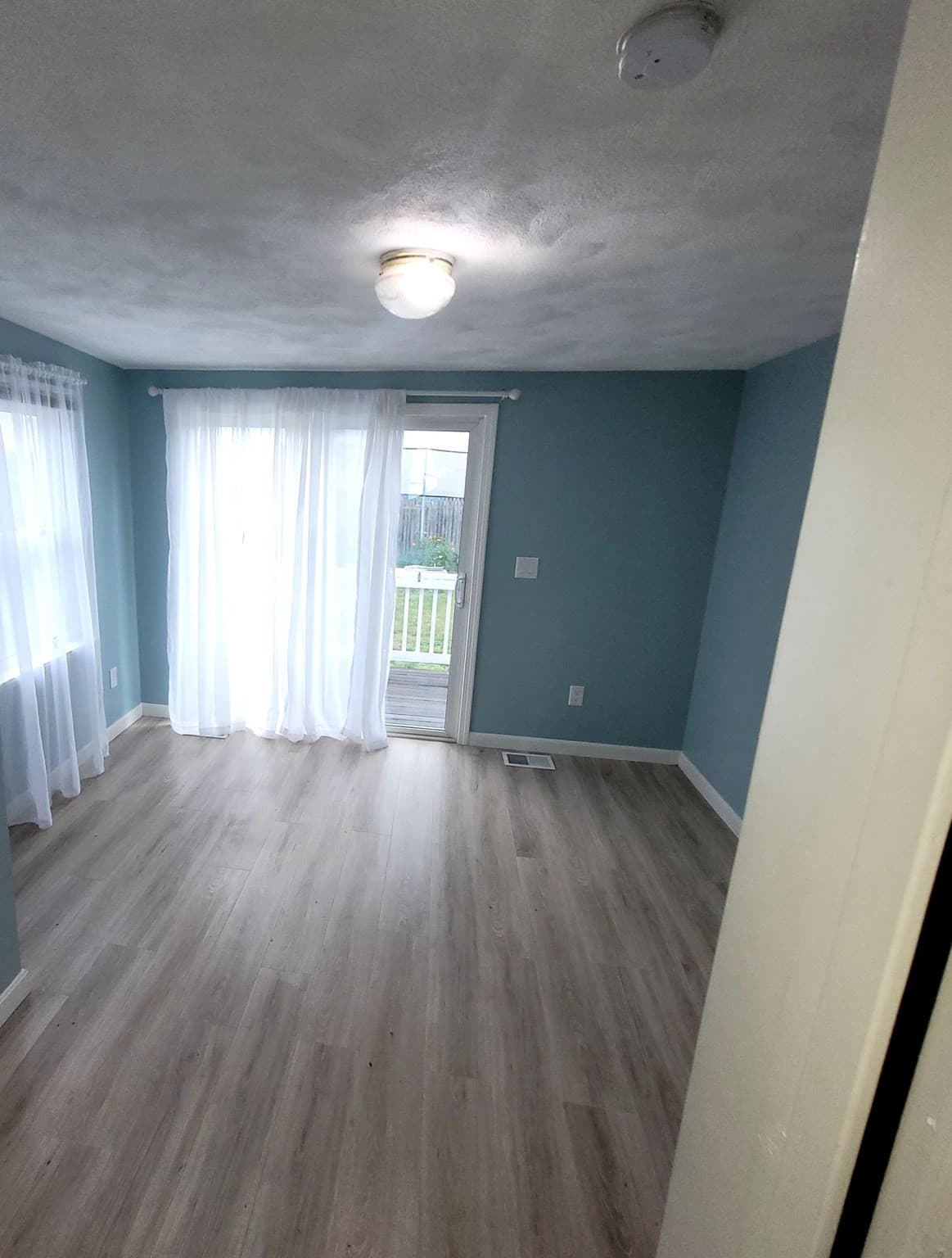 Single Family Residence at 33 Markham Cir, Ayer MA 01432, Ayer, photo 3 of 6