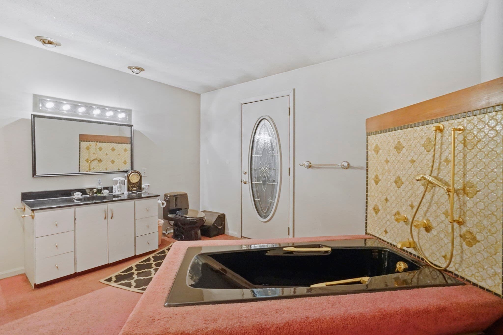 Single Family Residence at 30 Dicsal Ln, Holyoke MA 01040, Holyoke, photo 28 of 41
