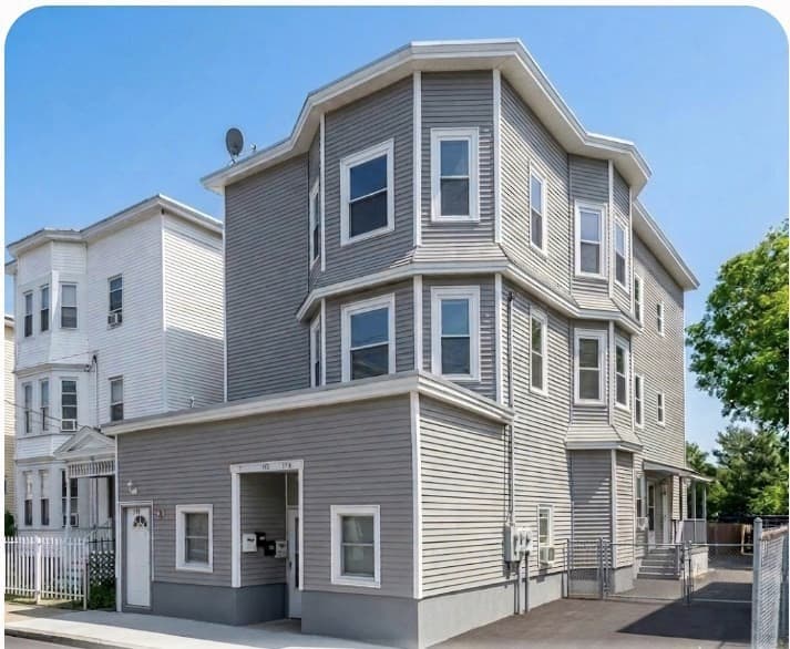 172-174 Park St, Lawrence MA 01841