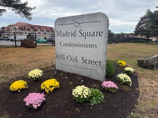 685 Oak St # 5, Brockton MA 02301