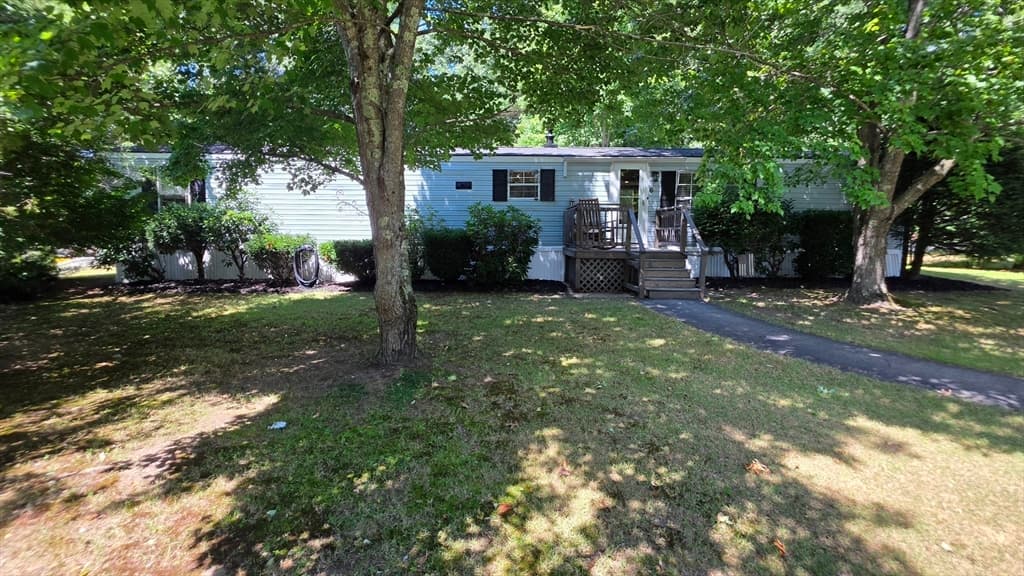 6 Saturn Ln, Nashua NH 03062 photo 3