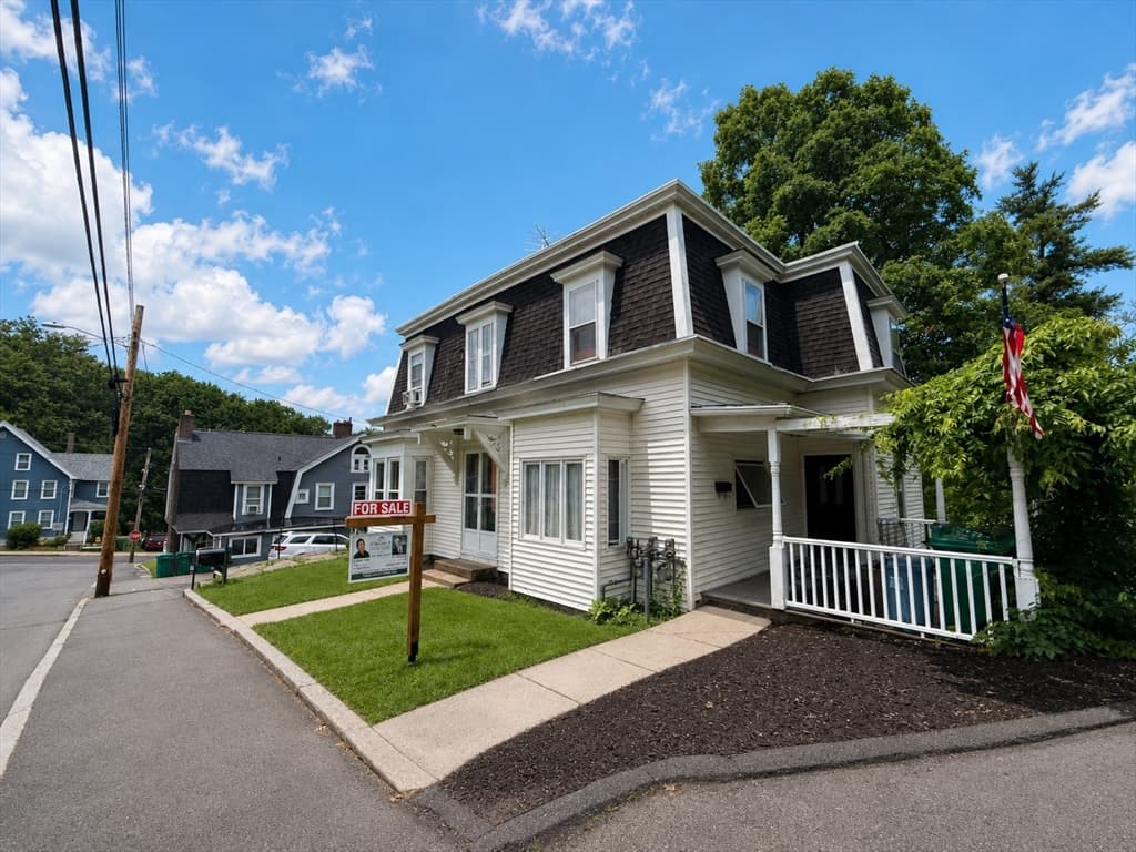 8 Hawes St, Fitchburg MA 01420 photo 2